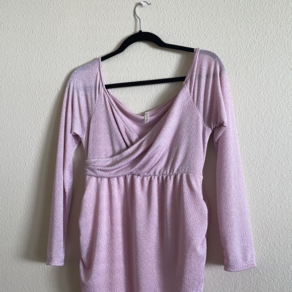 PinkBlush Maternity Dress Photoshoot Attire - Picture 4 of 6